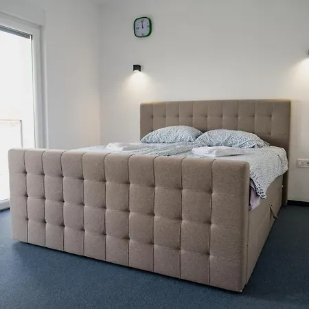 Ciom Apartman Matuzici